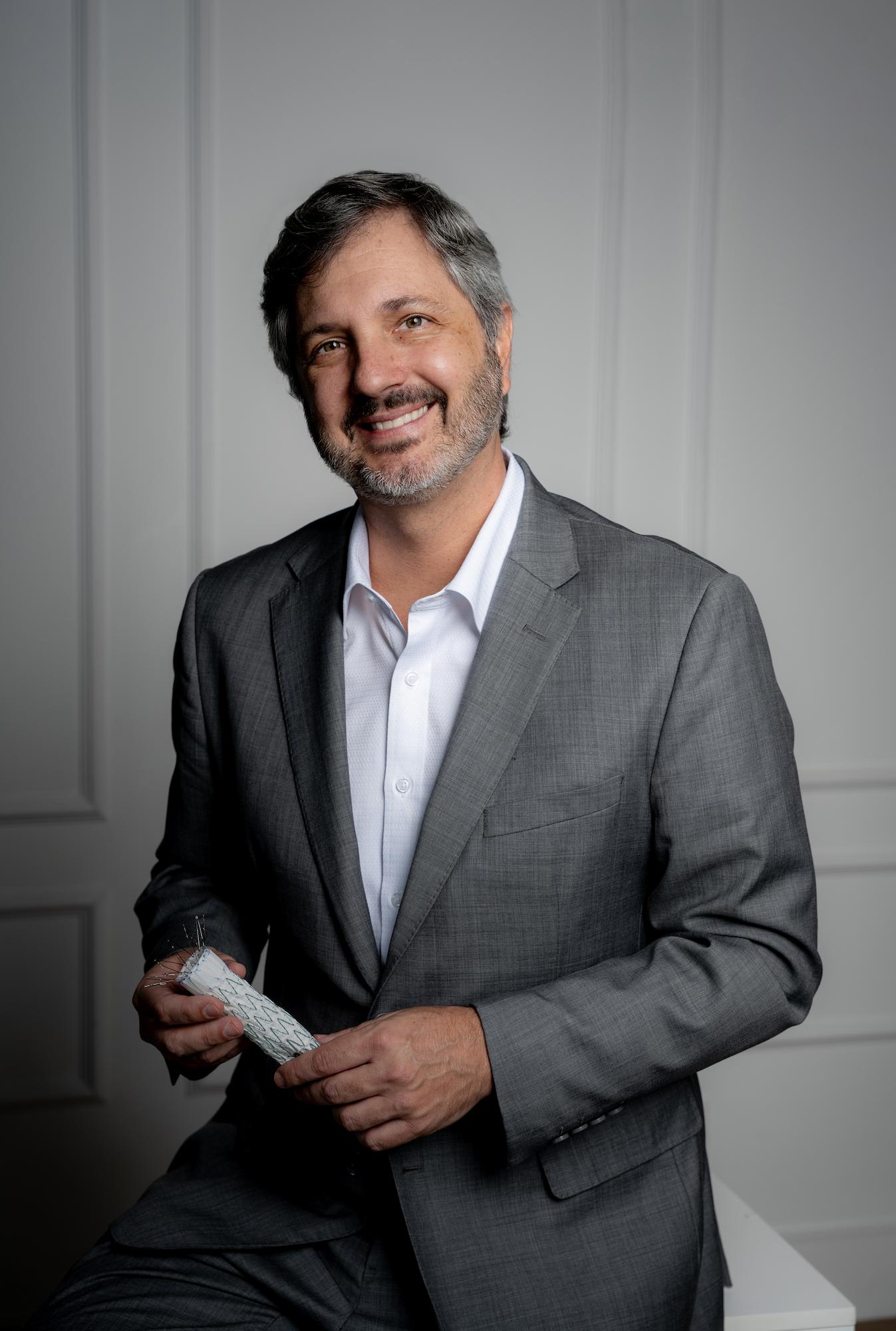 Angioplastia minimamente invasiva — Dr. Marcos Barros